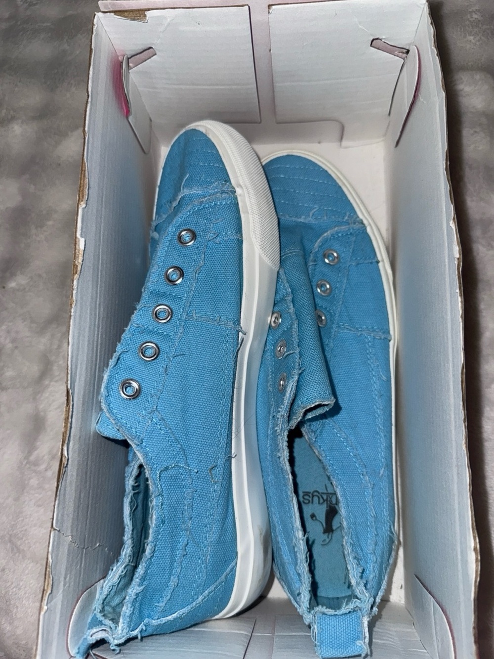 Distressed Canvas Sneakers - Blue